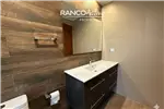  Venta  Casa en Quillón  $253.945.800 UF6.200 