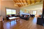  Venta  Casa en Quillón  $237.562.200 UF5.800 