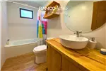  Venta  Casa en Quillón  $237.562.200 UF5.800 